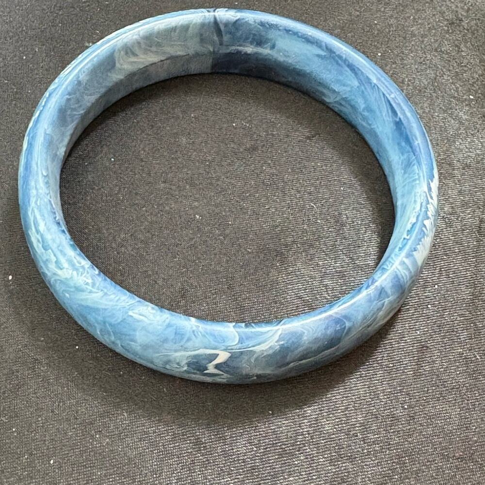 Vintage Acrylic Blue Marble Color Bangle Bracelet size 8